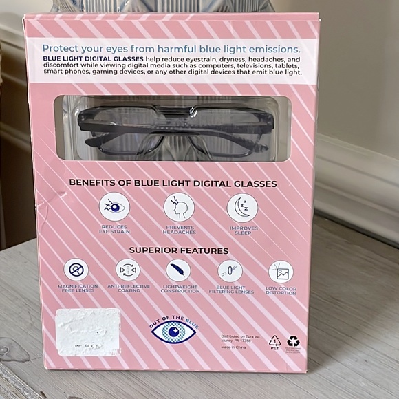 NIB 2-pk Women’s Blue Light Blocking Digital Glasses and Cases - Picture 2 of 5